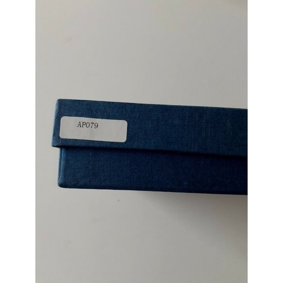 Dazzlers Collectibles Decorative Round  Picture Frame  Size 4 in  - Picture 3 of 5